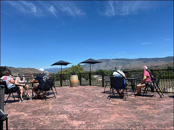 Oak & Sparrow Estate Winery