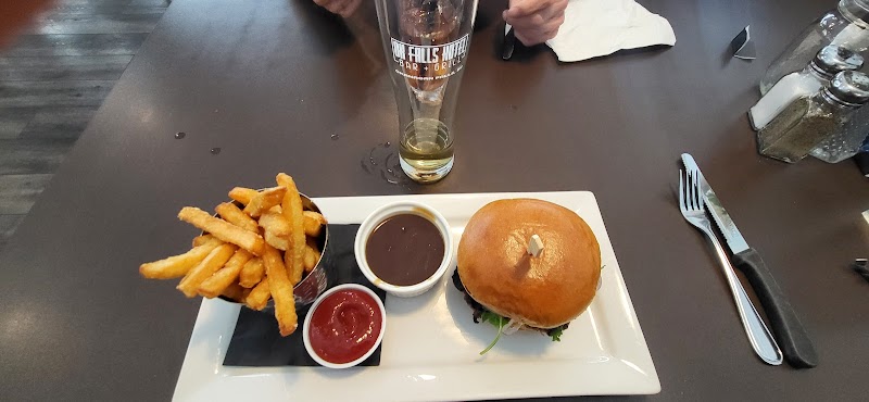 Ok Falls Hotel Bar & Grill 2