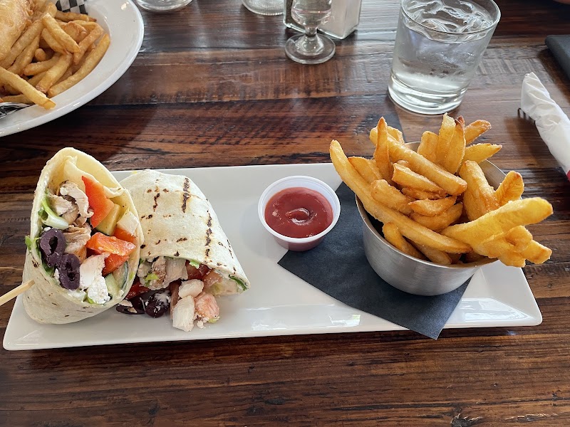 Ok Falls Hotel Bar & Grill 4