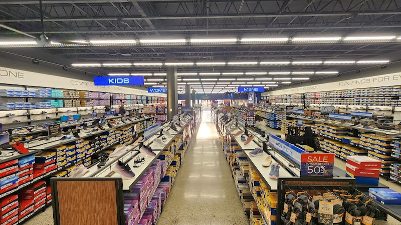 SKECHERS Orchard Place 3